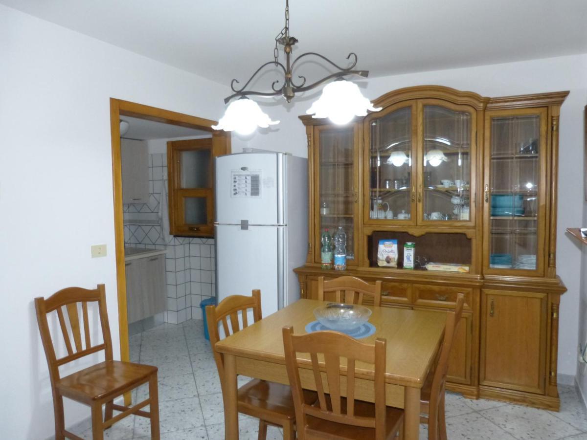 Casa Vacanze Vincenzo E Rosanna Castro  Bagian luar foto