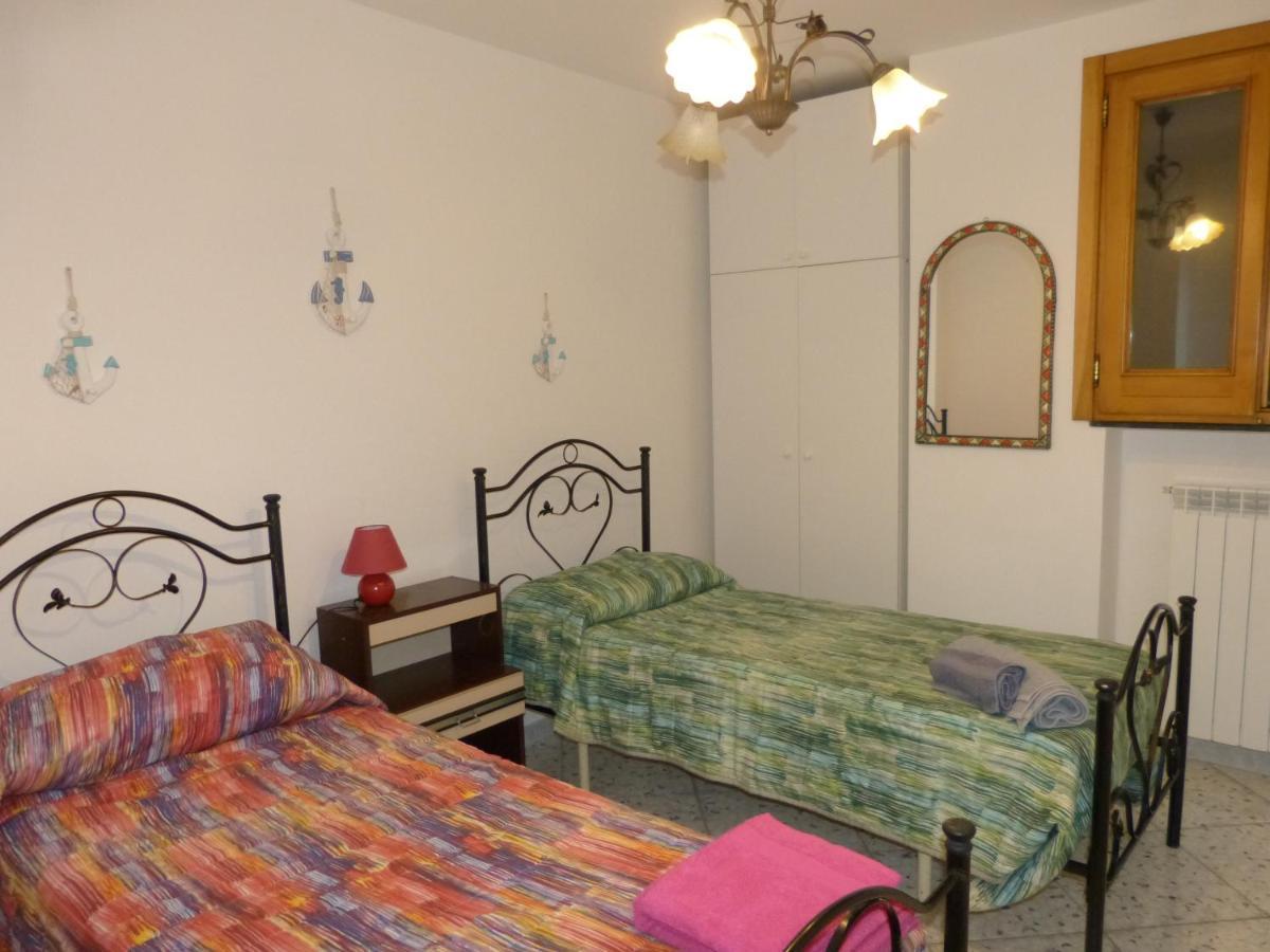 Casa Vacanze Vincenzo E Rosanna Castro  Bagian luar foto